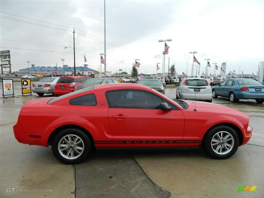 2005 Mustang V6 Premium Coupe - Torch Red / Dark Charcoal photo #4