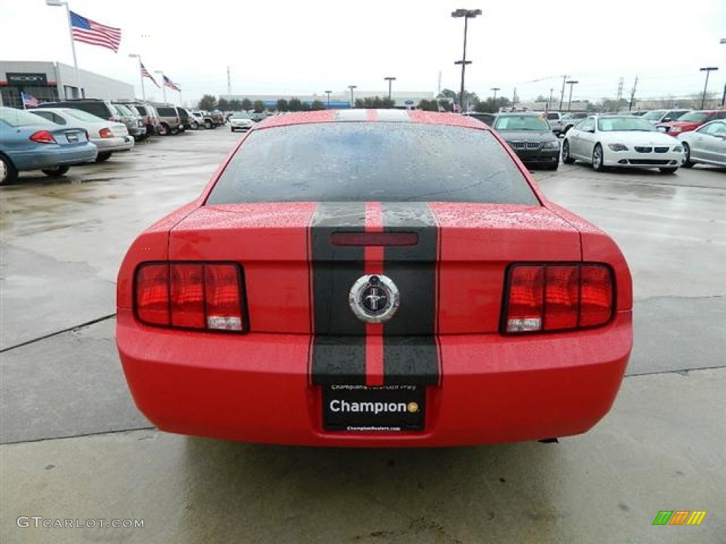 2005 Mustang V6 Premium Coupe - Torch Red / Dark Charcoal photo #6