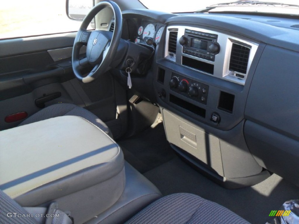 2008 Ram 1500 SLT Regular Cab - Bright White / Medium Slate Gray photo #17