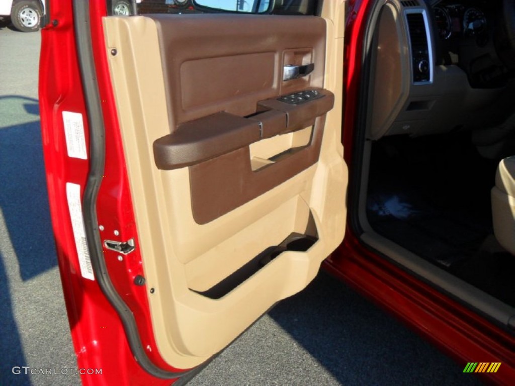 2009 Dodge Ram 1500 SLT Quad Cab Light Pebble Beige/Bark Brown Door Panel Photo #59848120