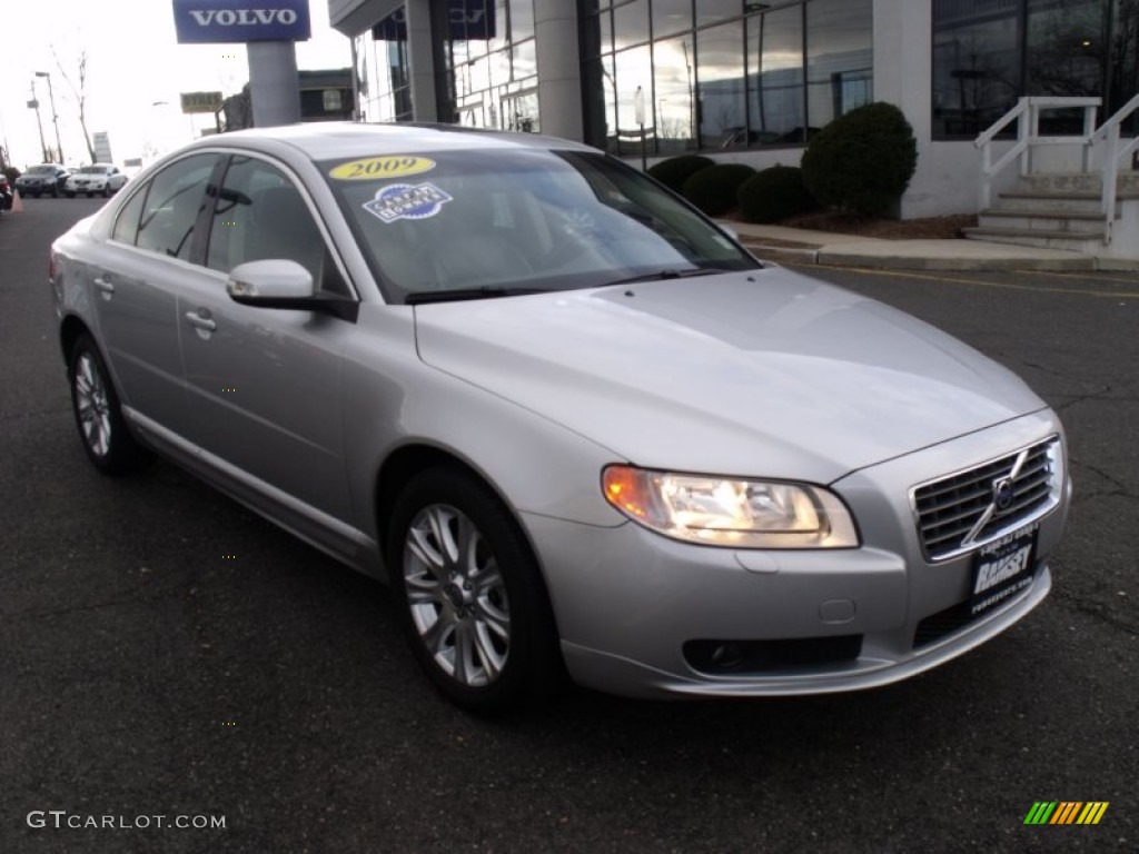 Electric Silver Metallic Volvo S80