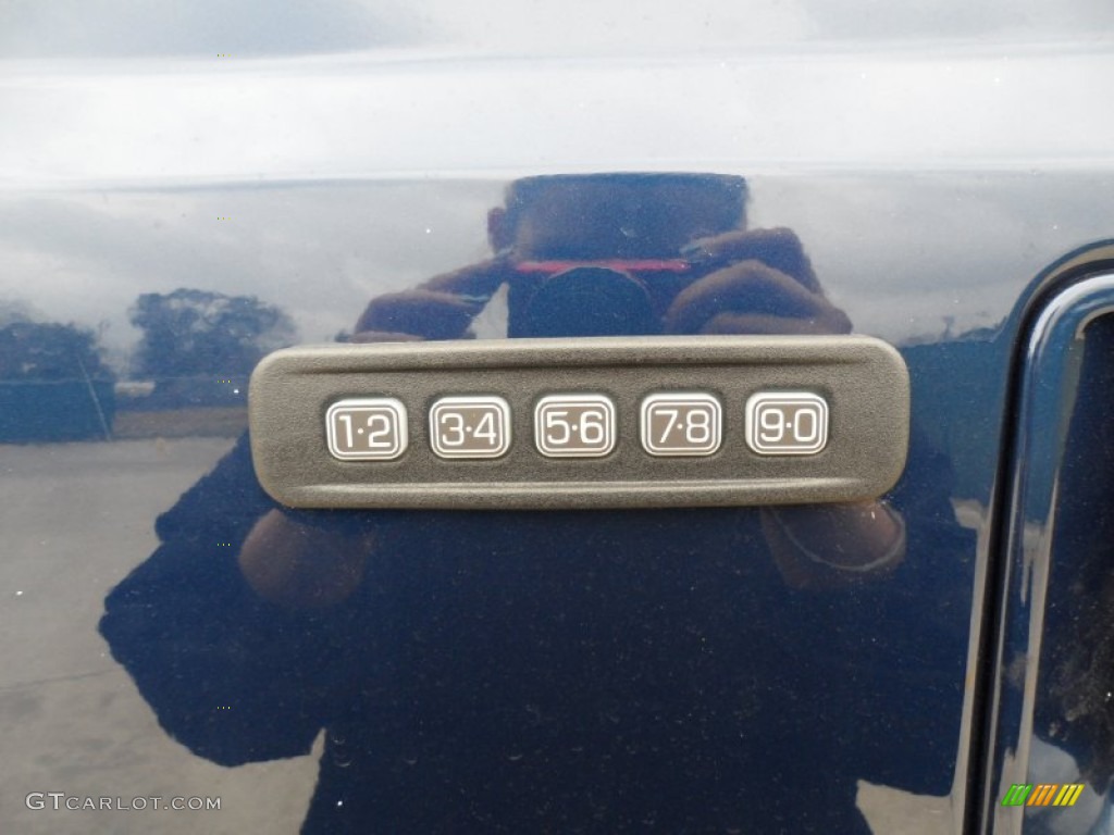 2012 Ford F250 Super Duty Lariat Crew Cab 4x4 Controls Photo #59850085