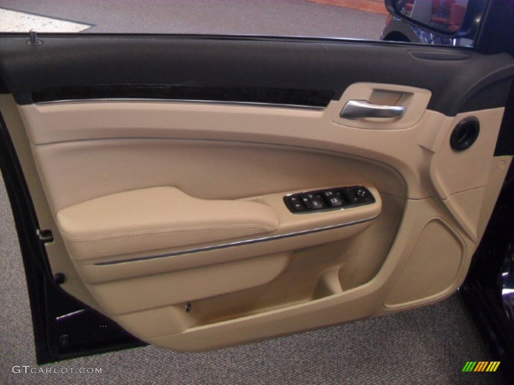 2012 Chrysler 300 Standard 300 Model Black/Light Frost Beige Door Panel Photo #59852578