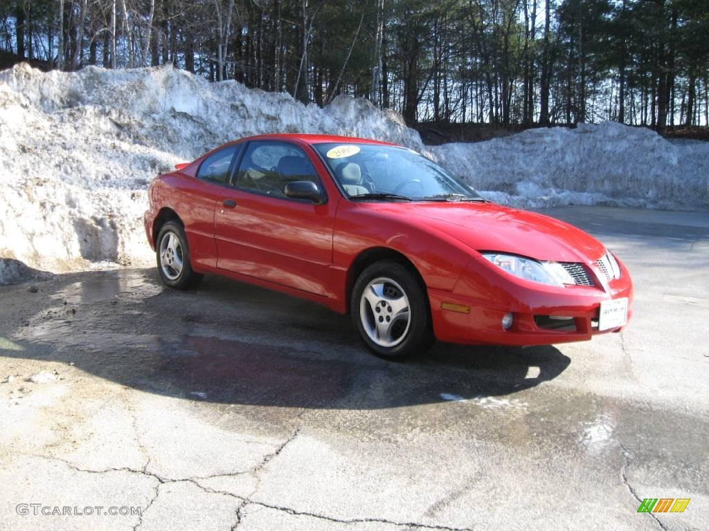 2005 Sunfire Coupe - Victory Red / Graphite photo #1