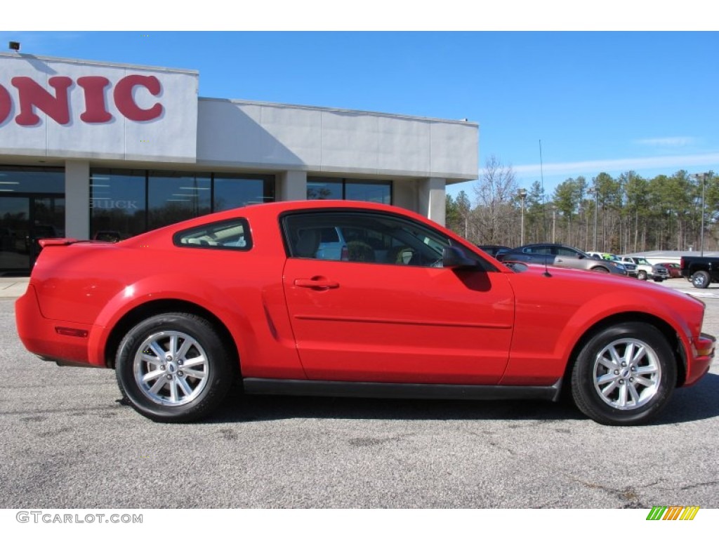 2008 Mustang V6 Deluxe Coupe - Torch Red / Medium Parchment photo #8