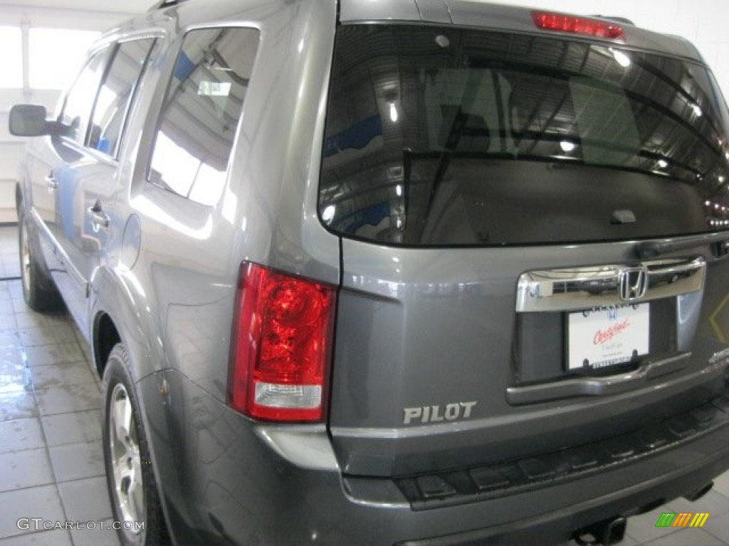 2010 Pilot EX-L 4WD - Polished Metal Metallic / Gray photo #10