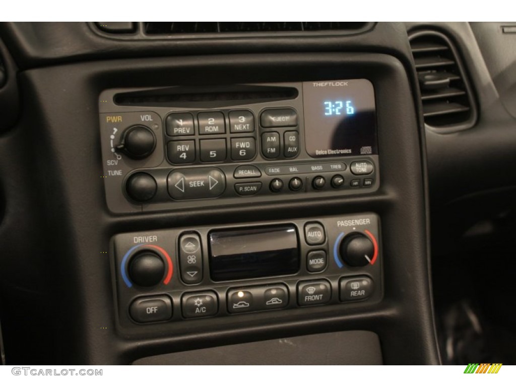 2004 Chevrolet Corvette Convertible Audio System Photo #59855233
