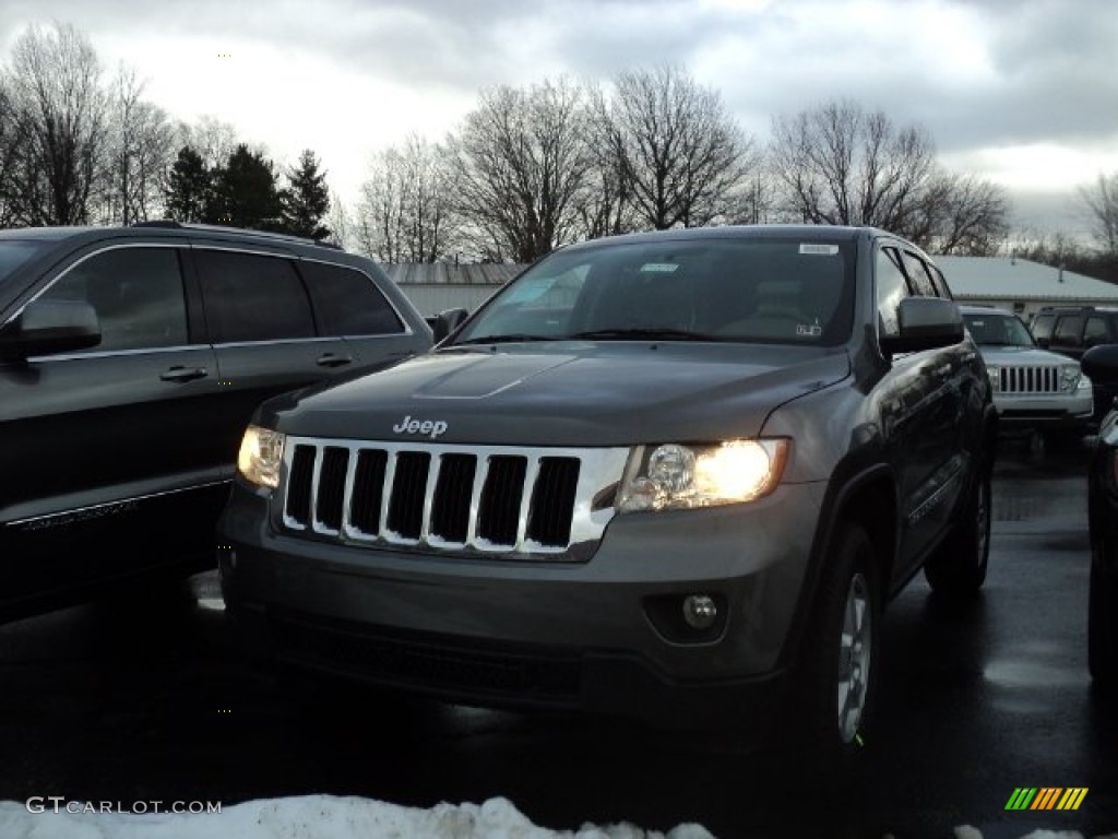 2012 Grand Cherokee Laredo 4x4 - Mineral Gray Metallic / Dark Graystone/Medium Graystone photo #1