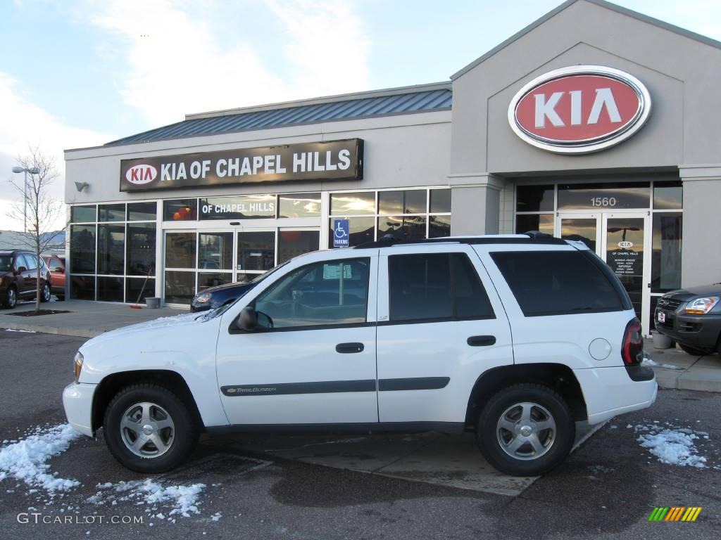 2004 TrailBlazer LS 4x4 - Summit White / Pewter photo #1