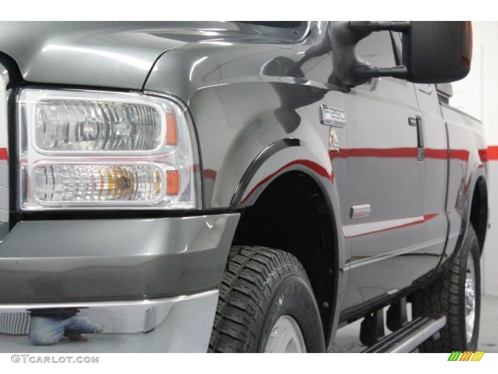 2006 F250 Super Duty Lariat SuperCab 4x4 - Dark Shadow Gray Metallic / Medium Flint photo #12