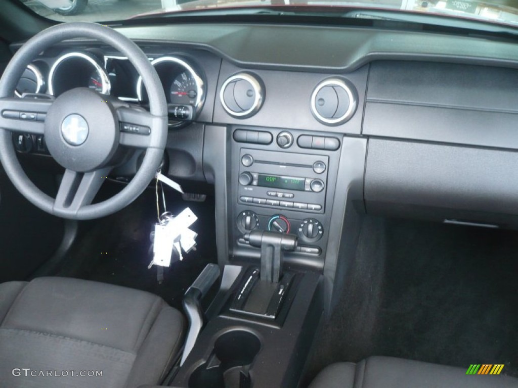 2007 Mustang V6 Deluxe Convertible - Redfire Metallic / Dark Charcoal photo #14
