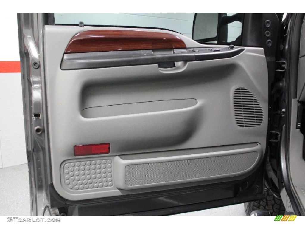 2006 Ford F250 Super Duty Lariat SuperCab 4x4 Medium Flint Door Panel Photo #59861694