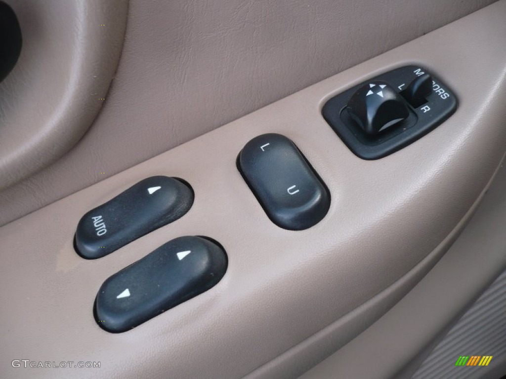 1999 Ford F150 XLT Extended Cab 4x4 Controls Photo #59861832