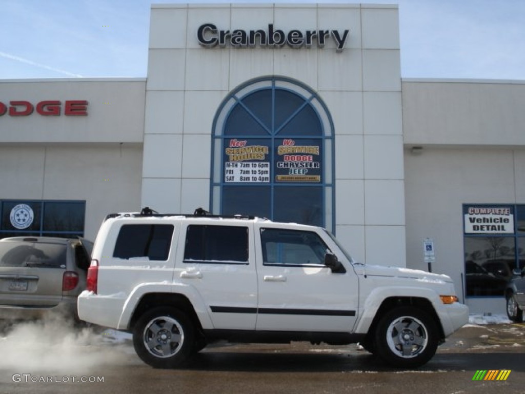 2007 Commander Sport 4x4 - Stone White / Medium Slate Gray photo #1