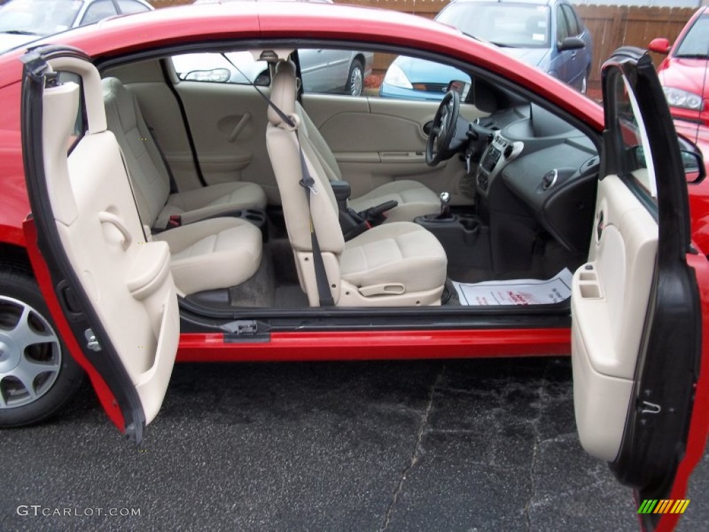Tan Interior 2005 Saturn ION 2 Quad Coupe Photo #59866956
