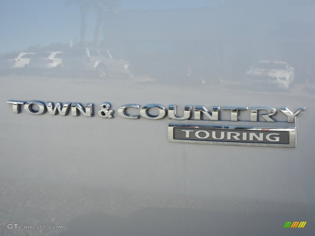 2009 Chrysler Town & Country Touring Marks and Logos Photo #59868211