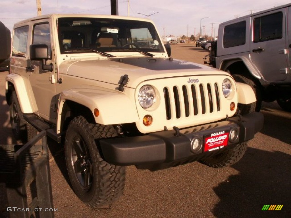2011 Wrangler Mojave 4x4 - Sahara Tan / Black/Dark Saddle photo #2