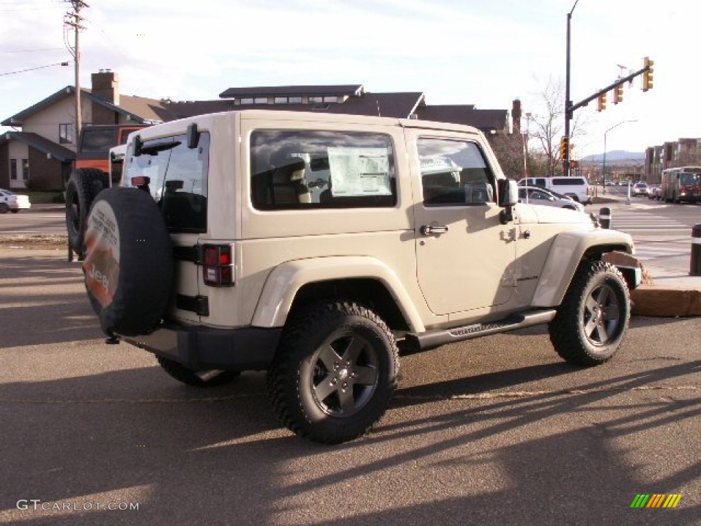 2011 Wrangler Mojave 4x4 - Sahara Tan / Black/Dark Saddle photo #6