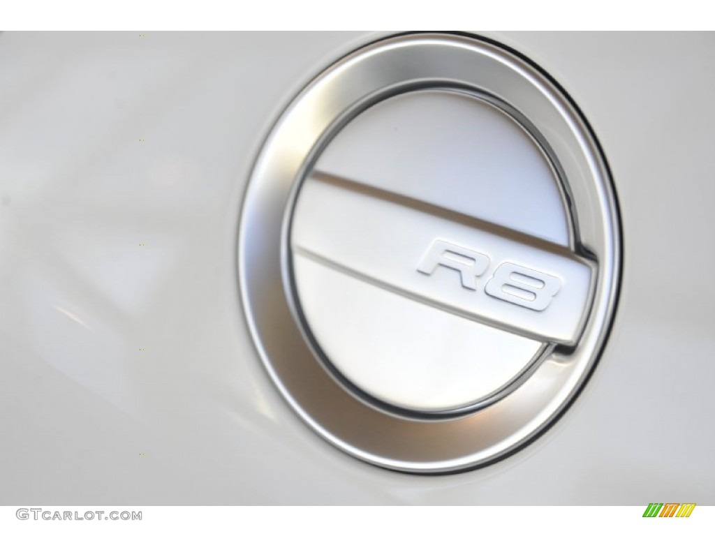2012 Audi R8 5.2 FSI quattro Marks and Logos Photo #59876372