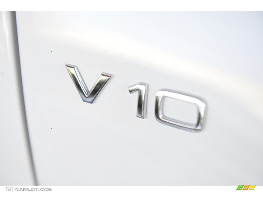 2012 Audi R8 5.2 FSI quattro Marks and Logos Photo #59876378
