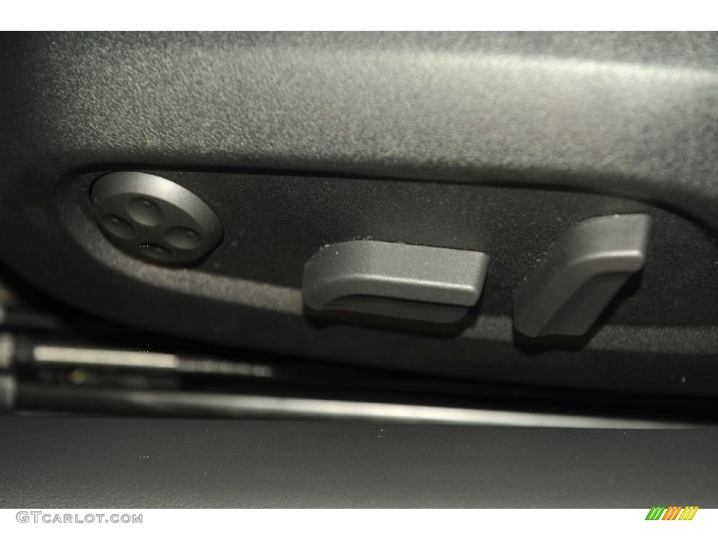 2012 Audi R8 5.2 FSI quattro Controls Photo #59876432