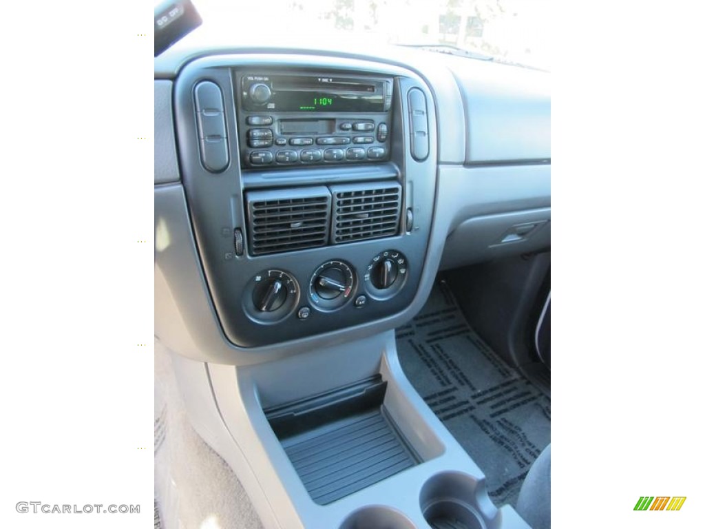 2002 Ford Explorer XLT Controls Photo #59882862