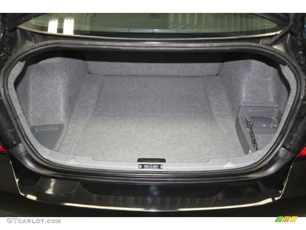 2011 BMW 3 Series 328i Sedan Trunk Photo #59884925