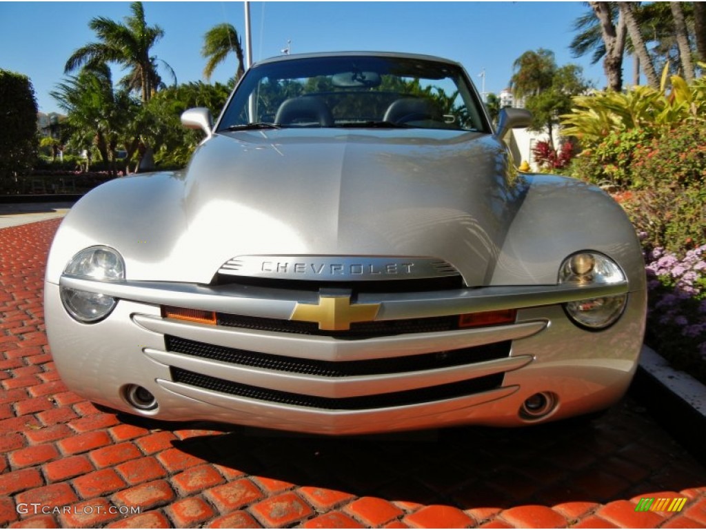 Ricochet Silver Metallic 2004 Chevrolet SSR Standard SSR Model Exterior Photo #59888075