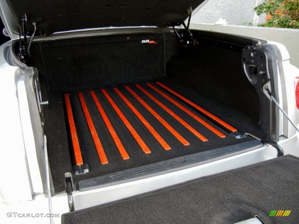 2004 Chevrolet SSR Standard SSR Model Trunk Photo #59888291