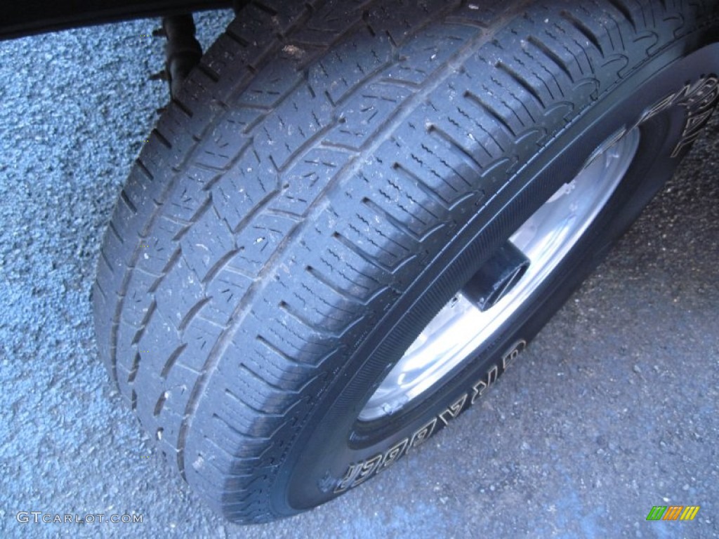 2002 Excursion Limited 4x4 - Oxford White / Medium Parchment photo #35