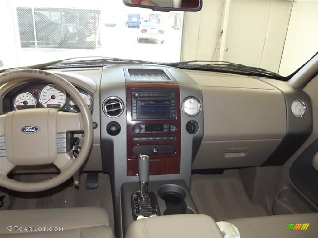 2006 F150 Lariat SuperCab - Medium Wedgewood Blue Metallic / Tan photo #12