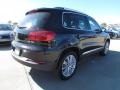 Deep Black Metallic - Tiguan SE Photo No. 2