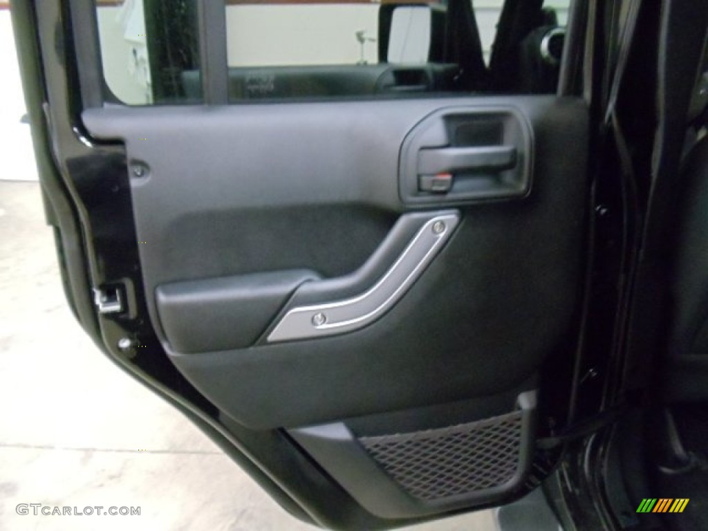 2012 Wrangler Unlimited Sahara 4x4 - Black / Black photo #10