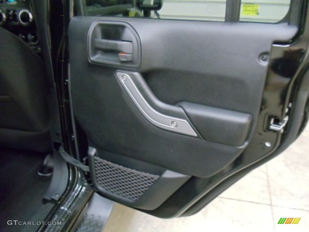 2012 Wrangler Unlimited Sahara 4x4 - Black / Black photo #11