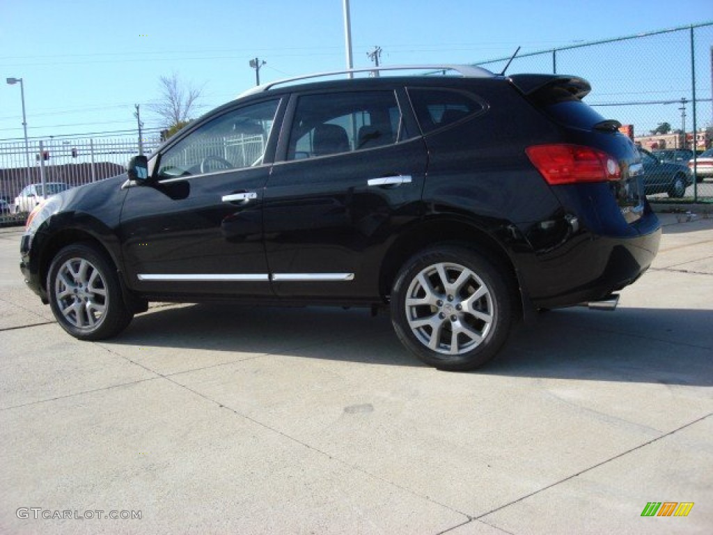 2012 Rogue SL - Super Black / Black photo #4