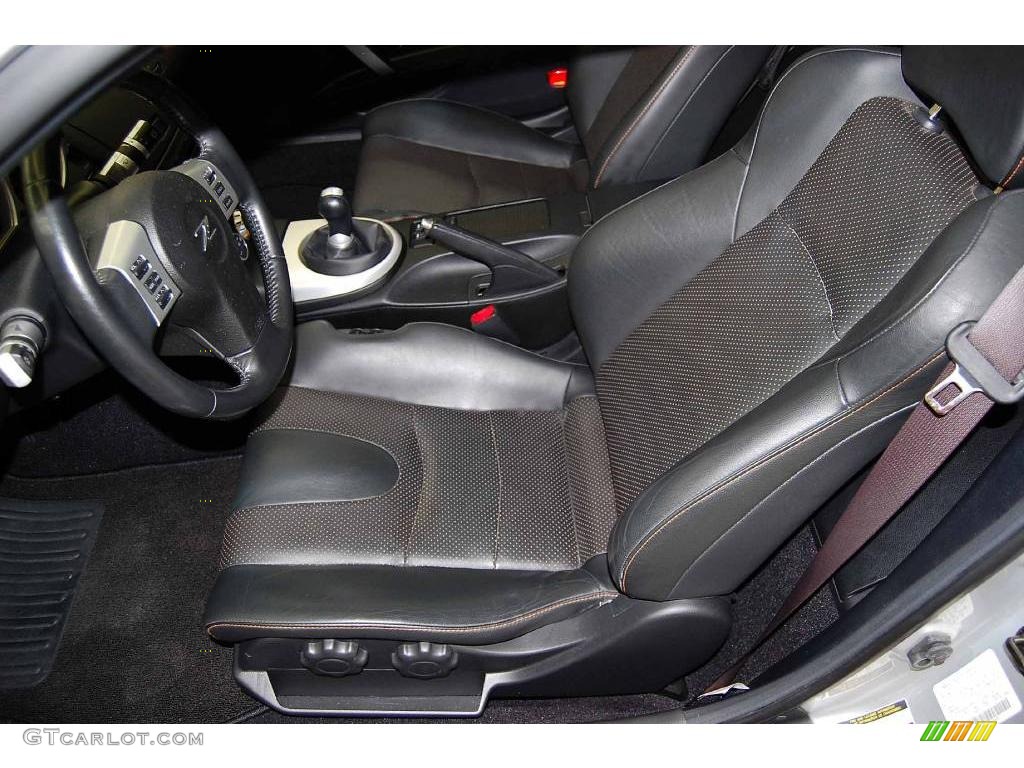 Charcoal Leather Interior 2006 Nissan 350Z Grand Touring Coupe Photo #5990431