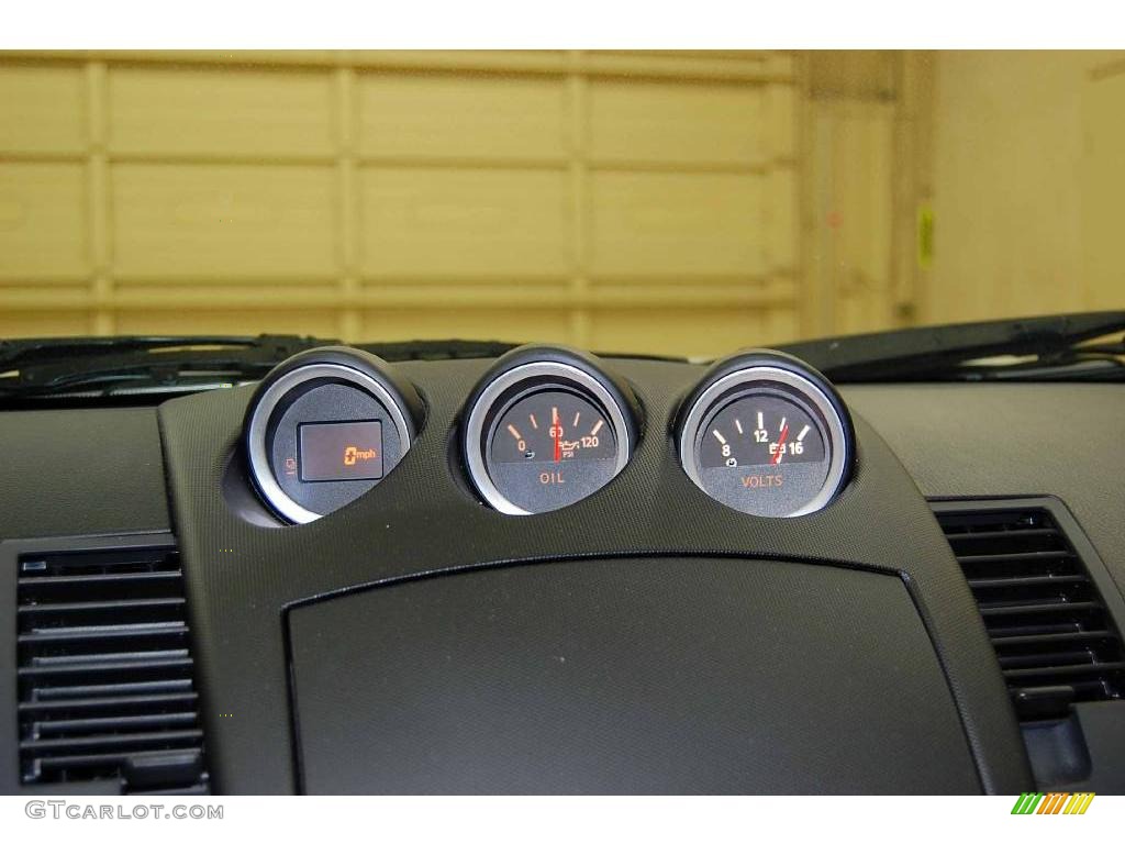 2006 Nissan 350Z Grand Touring Coupe Gauges Photo #5990471