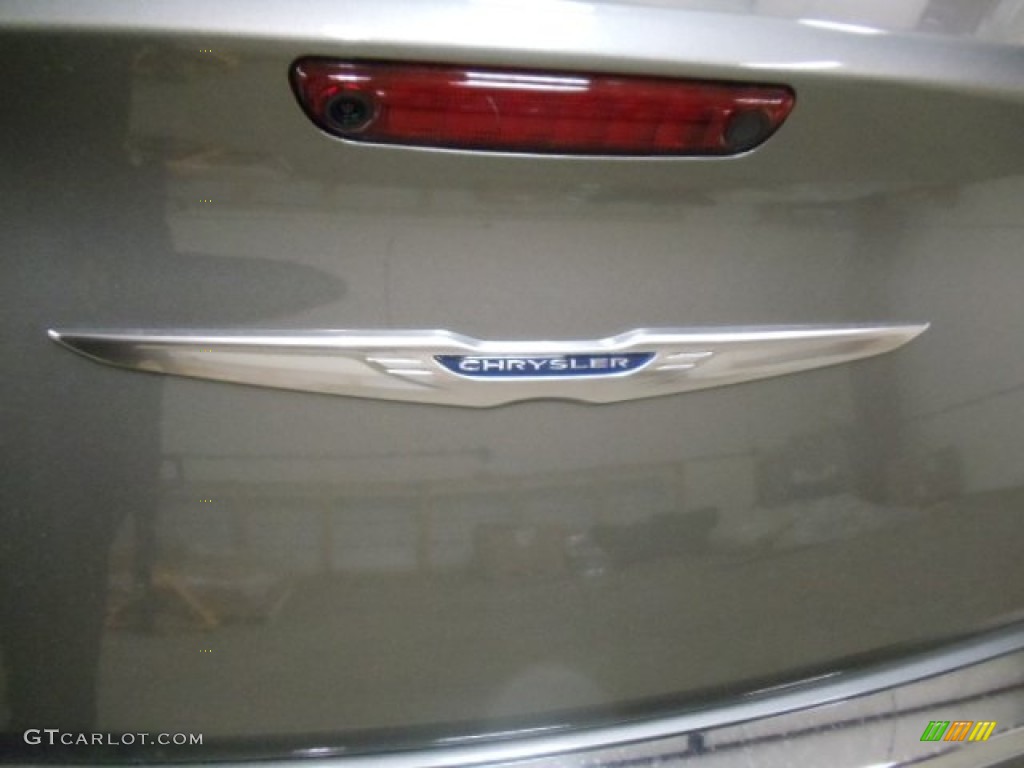 2012 Chrysler 300 C AWD Marks and Logos Photo #59904785