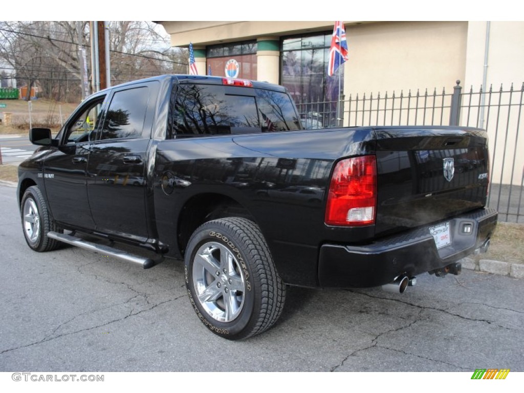 2010 Ram 1500 Sport Crew Cab 4x4 - Brilliant Black Crystal Pearl / Dark Slate Gray photo #4