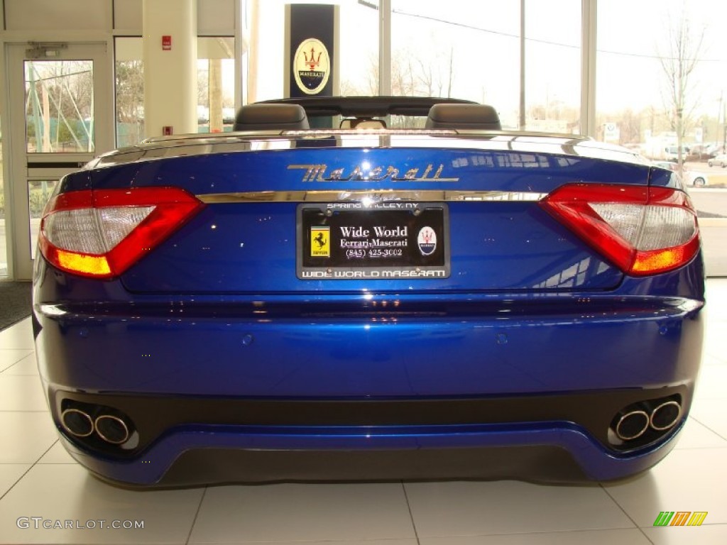 2012 GranTurismo Convertible GranCabrio - Blu Mediterraneo (Blue Metallic) / Pearl Beige photo #6