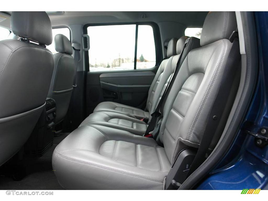 2004 Explorer XLT 4x4 - Dark Blue Pearl Metallic / Graphite photo #27
