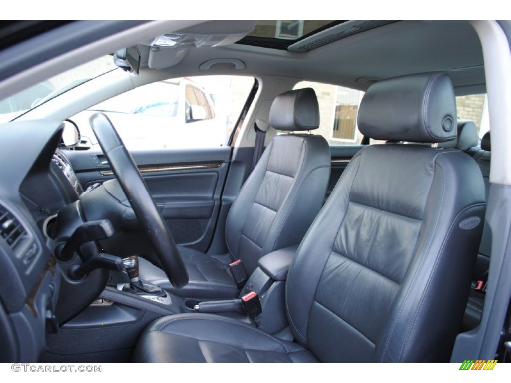 Black Interior 2005 Volkswagen Jetta 2.5 Sedan Photo #59912945