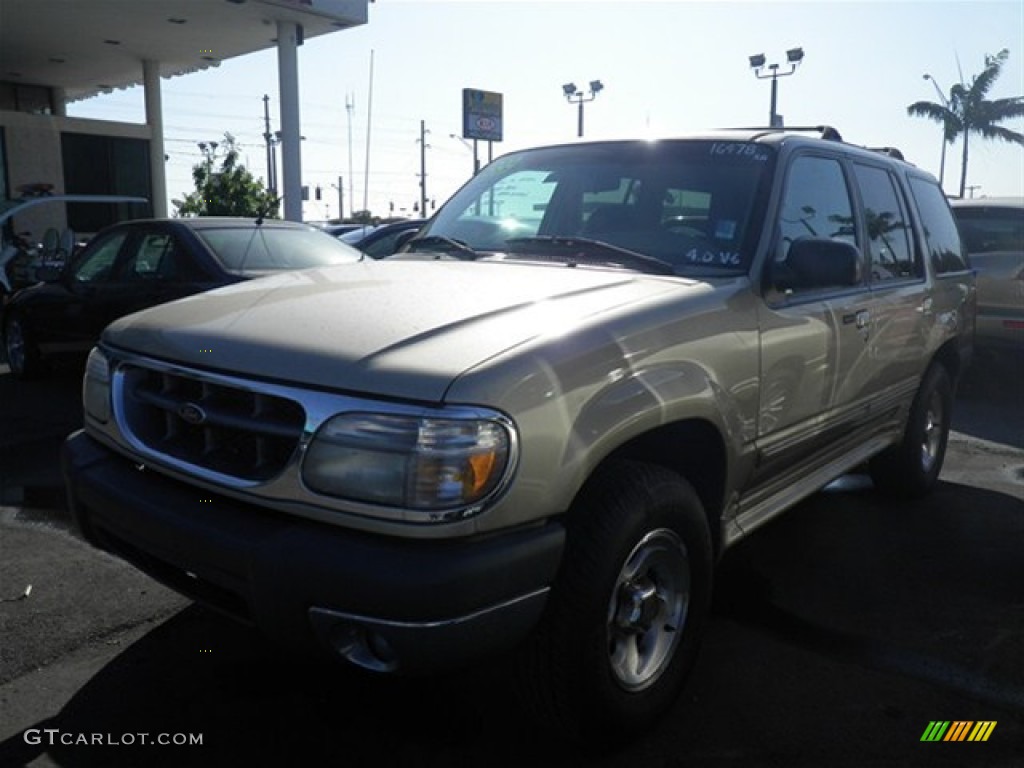 1999 Explorer XLT - Harvest Gold Metallic / Medium Prairie Tan photo #5