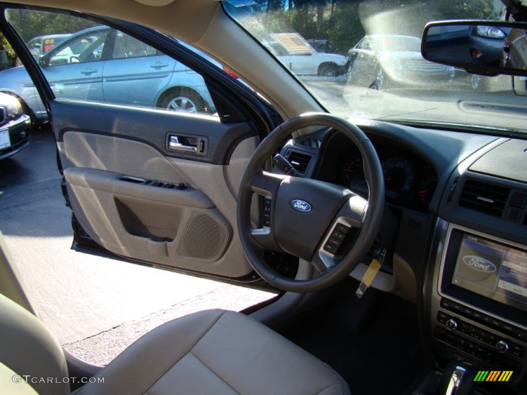 2011 Fusion SEL V6 - Tuxedo Black Metallic / Medium Light Stone photo #17