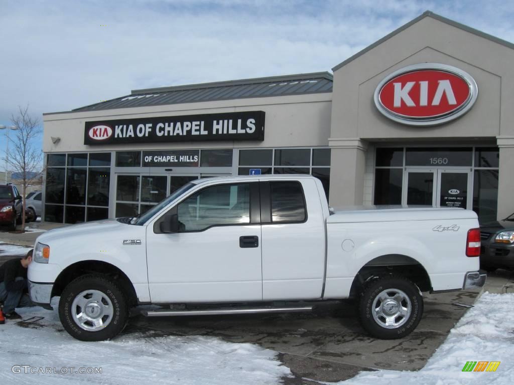 2006 F150 XLT SuperCab 4x4 - Oxford White / Medium/Dark Flint photo #1