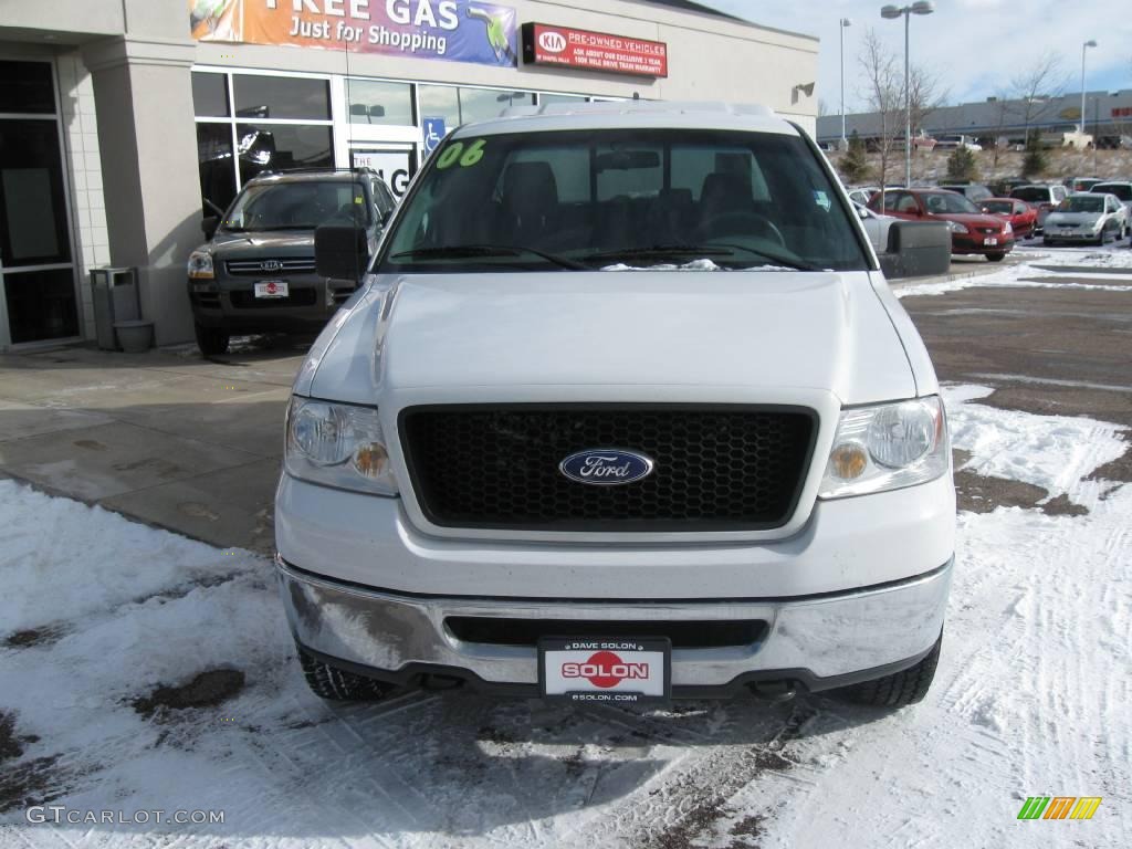 2006 F150 XLT SuperCab 4x4 - Oxford White / Medium/Dark Flint photo #5