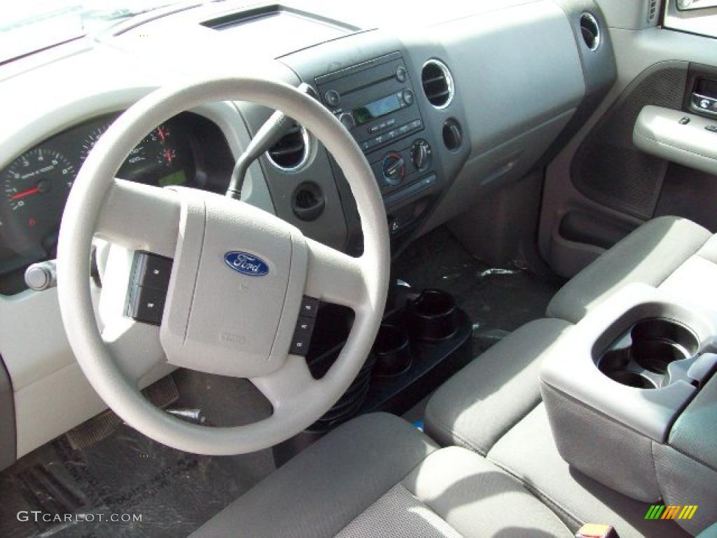 2006 F150 XLT SuperCab 4x4 - Oxford White / Medium/Dark Flint photo #16