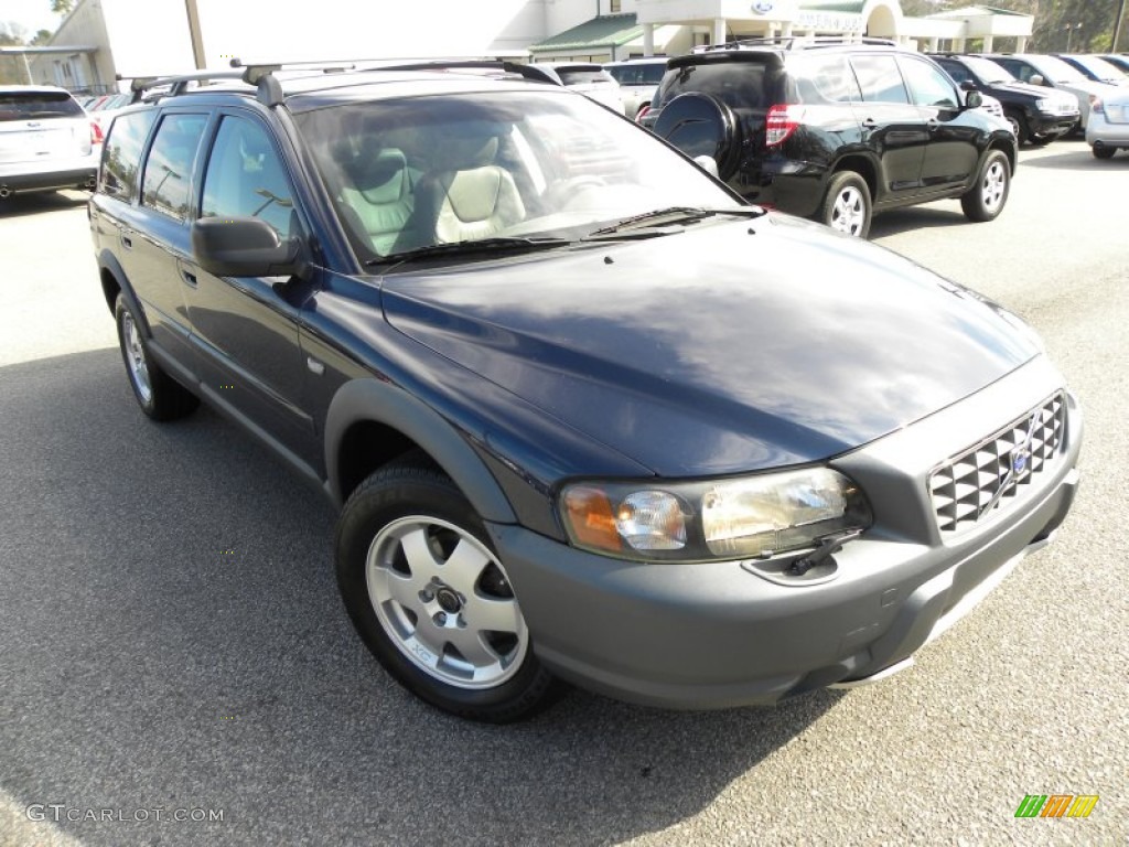 2003 XC70 AWD - Nautic Blue Metallic / Beige/Light Sand photo #1