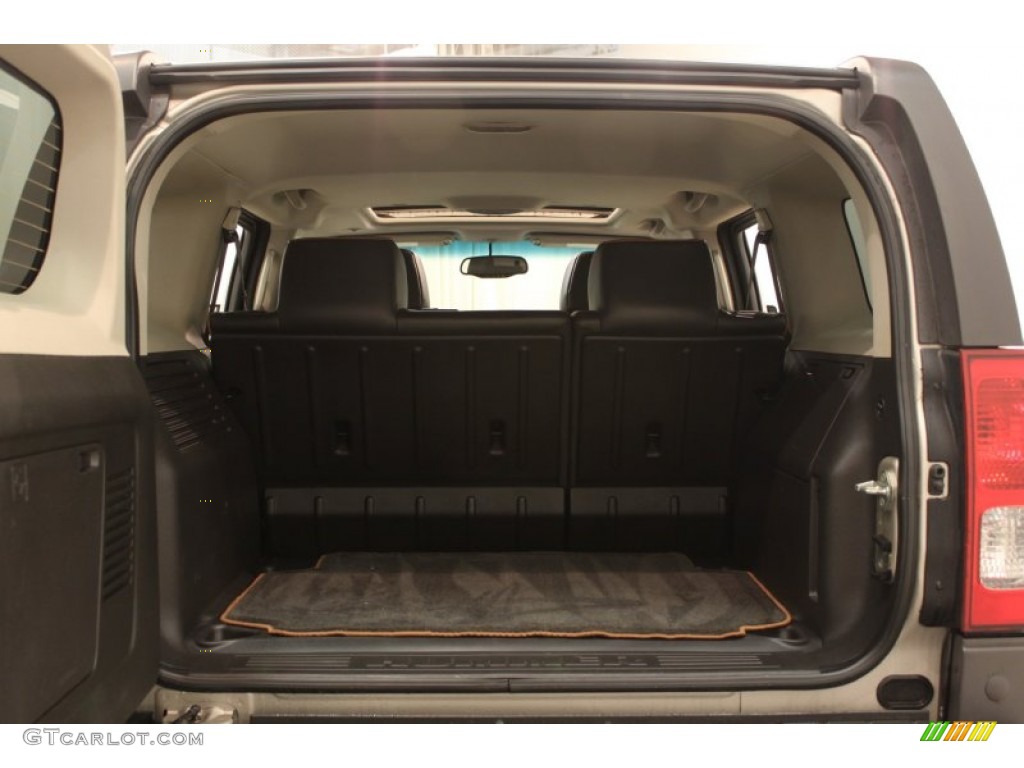 2006 Hummer H3 Standard H3 Model Trunk Photo #59925116