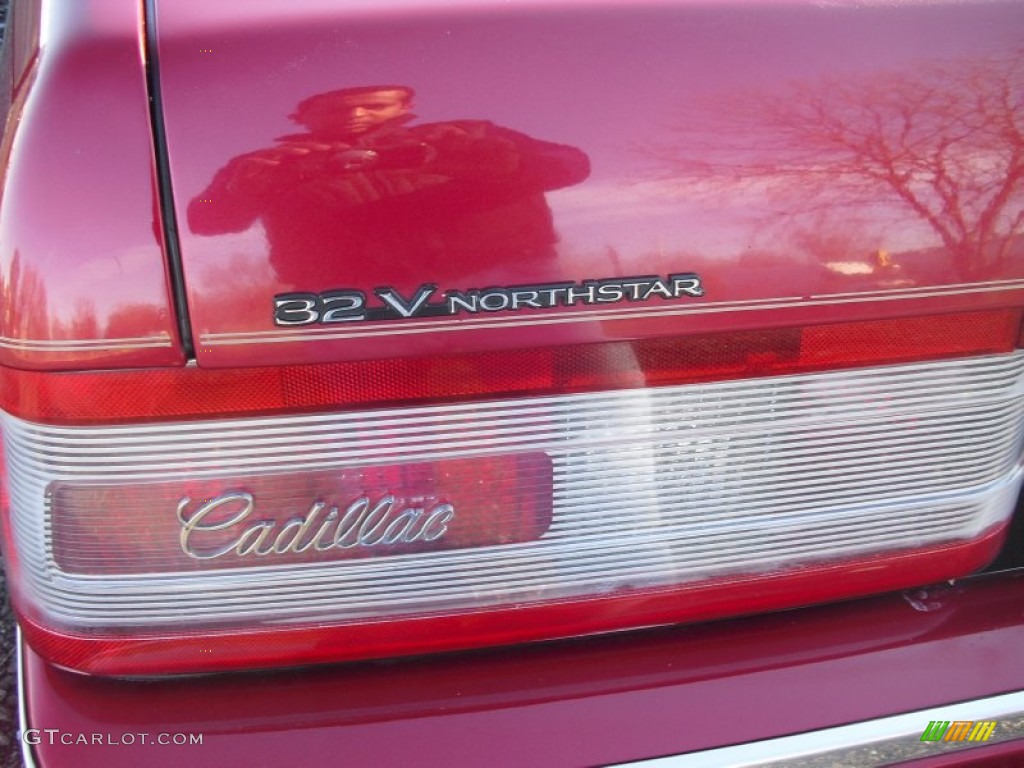 1993 Cadillac Allante Convertible Marks and Logos Photo #59927042